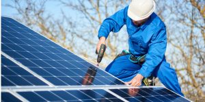 Installation Maintenance Panneaux Solaires Photovoltaïques à Monestier-de-Clermont
